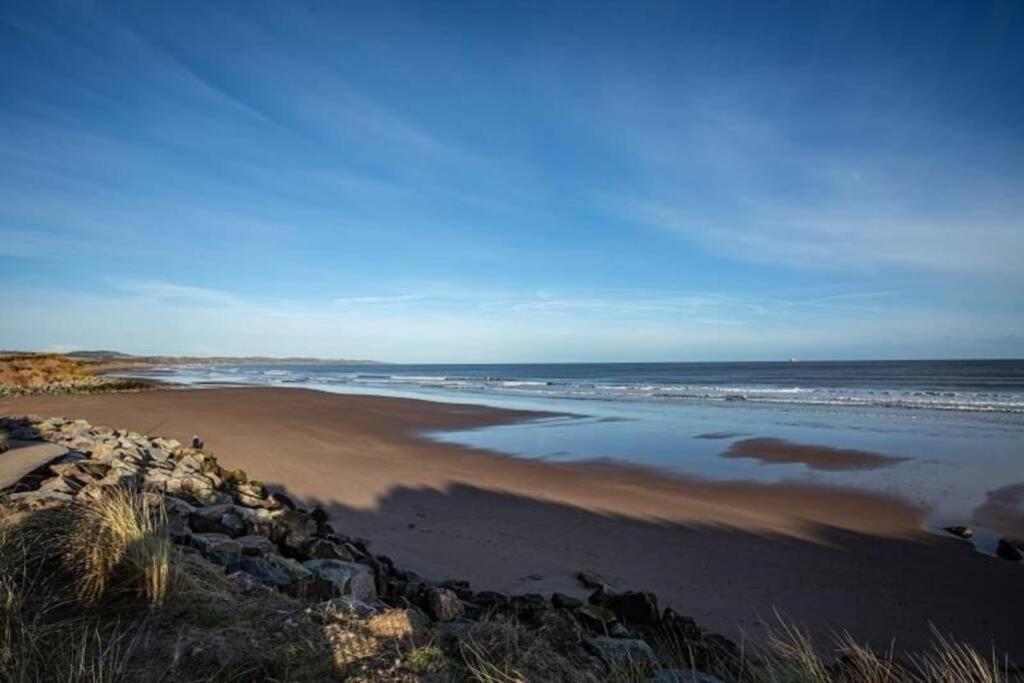 Life'S A Beach, Montrose Scotland Luaran gambar